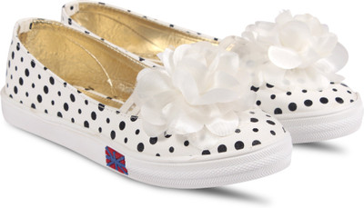

Anand Archies Bellies For Women(White