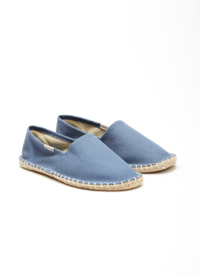 

United Colors of Benetton Casuals For Men(Blue