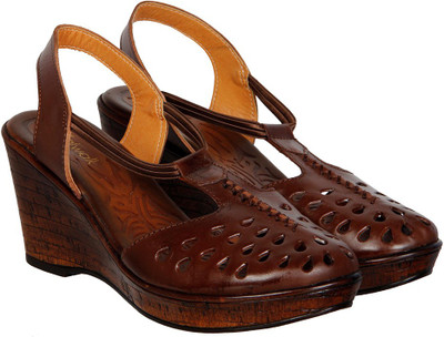 Catwalk online women wedges
