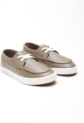 

United Colors of Benetton Casuals For Men(Olive