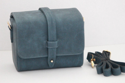 

th Navy Blue Box Sling Waterproof Sling Bag(Blue, 7 inch)