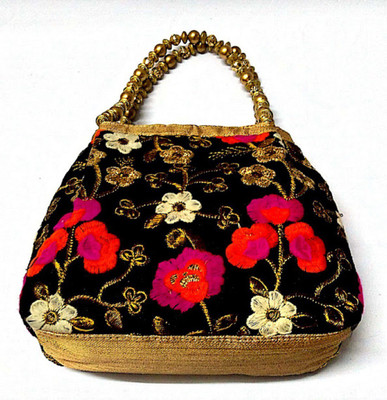 

Must Visit Hand-held Bag(Black)