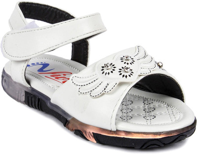 

N Five Girls Velcro Flats(White