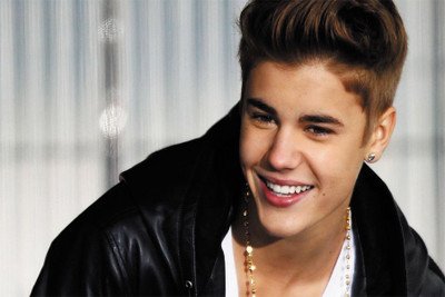 justin-biber poster14 Paper Print(18 inch X 12 inch, Rolled)