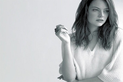 

RadhaKripa emma stone poster2 Paper Print(18 inch X 12 inch, Rolled)