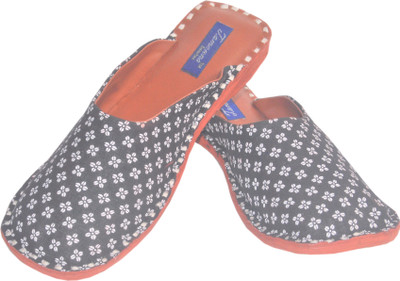 

Tamanna Women Black Flats