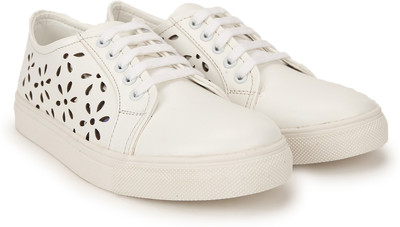 

Jealous 21 Laceup For Women(White