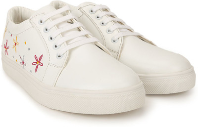 

Jealous 21 Laceup For Women(White