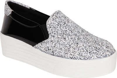 

Smart & Sleek Sneakers For Women(Black