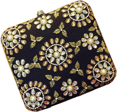 

CRAFTBAZAAR Party Black Clutch