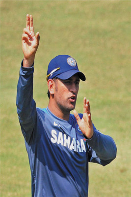 

MS Dhoni poster. Poster Paper Print(18 inch X 12 inch, Rolled)