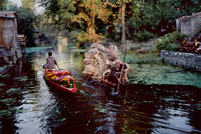 

The Dal Lake Poster Paper Print(18 inch X 12 inch, Rolled)