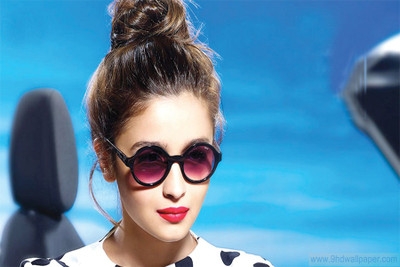 

alia-bhatt poster8 Poster Paper Print(18 inch X 12 inch, Rolled)