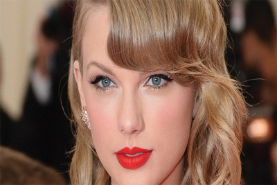 

taylor swift poster12 Poster Paper Print(18 inch X 12 inch, Rolled)