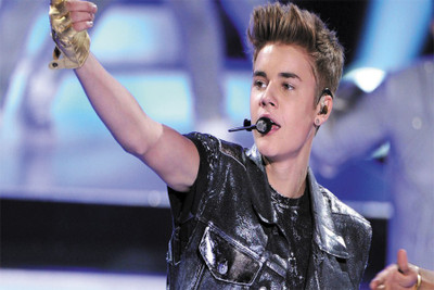 

Justin-Bieber poster13 Poster Paper Print(18 inch X 12 inch, Rolled)