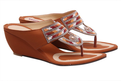 

Fashbeat Women Tan Wedges