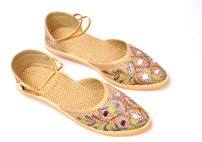 

Fashbeat Women Multi Color Heels