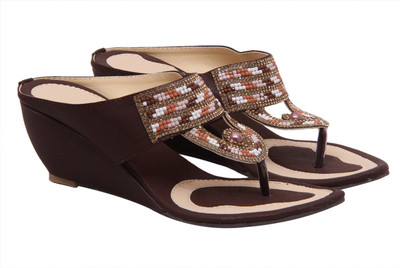 

Fashbeat Women Brown Wedges