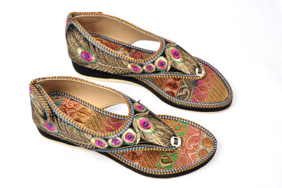 

Fashbeat Women Multi Color Flats