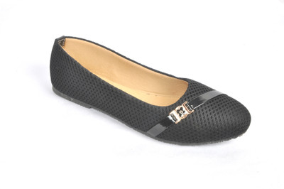 

Fashbeat Women Black Flats