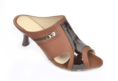 

Fashbeat Women Brown Heels