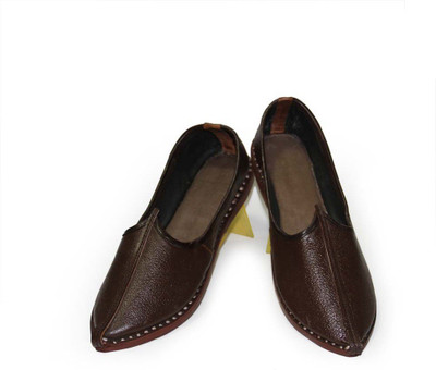 

Bharat Plaza Mojaris For Men(Brown