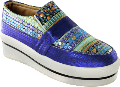

Fashimo Loafers For Women(Multicolor, Blue