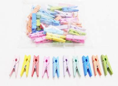 

golden colour medium wooden paper clip(Set of 50, Multicolor)