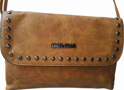 

ALIVE Casual Brown Clutch