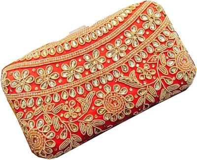 

CRAFTBAZAAR Party Red Clutch