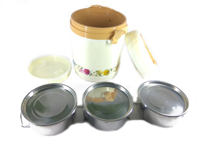 

Hot Club 3 in 3 Containers Lunch Box(750 ml), Orange
