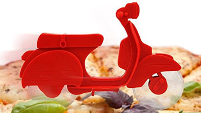 

Skywalk Scooter Shaped Pizza Cutter Kitchen Tools Rolling Pizza Cutter(Steel), Multicolor