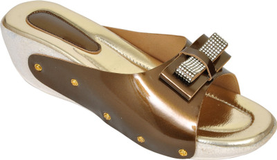

Altek Women Gold Wedges