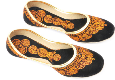 

Fashbeat Outdoors For Women(Orange, Maroon