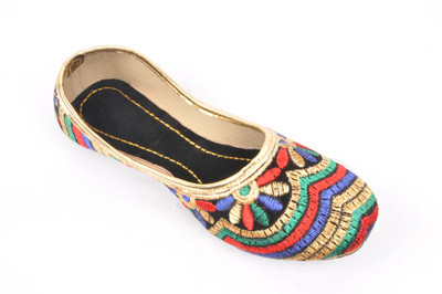

Fashbeat Mojaris For Women(Multicolor