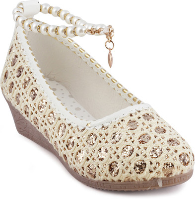 

KITTENS Girls Slip on Ballerinas(Gold