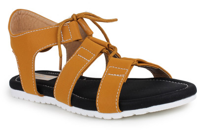 

Dicy Women Beige Flats