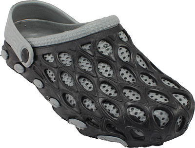

Claptrap Men Grey::Black Clogs