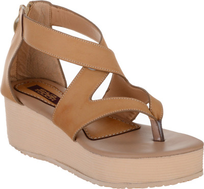 

Shuz Touch Women BEIGE Wedges