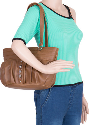 

MODO CALDO Hand-held Bag(Black)