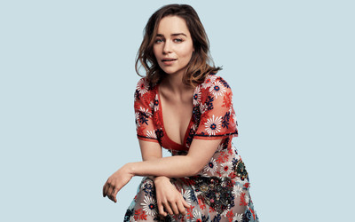 

Emilia Clarke 4K Photoshoot ON FINE ART PAPER ON 24X36 LARGE POSTER Photographic Paper(36 inch X 24 inch, Rolled)