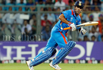 

MS DHONI CRICKET ON FINE ART PAPER ON 24X36 LARGE POSTER Photographic Paper(36 inch X 24 inch, Rolled)
