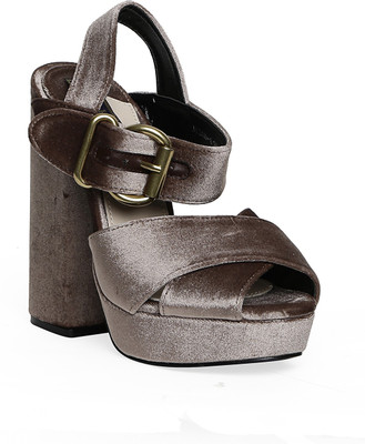 

Flat n Heels Women Brown Heels