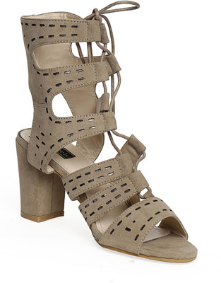 

Flat n Heels Women Beige Heels