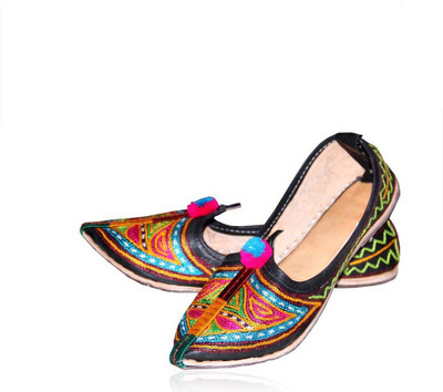 

Bharat Plaza Mojaris For Women(Multicolor, Multi-coloured