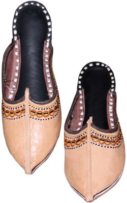 

Bharat Plaza Mojaris For Women(Beige