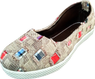 

Fashionitz Canvas Shoes For Women(Multicolor, Brown