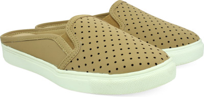 

Inc.5 Clogs For Women(Tan