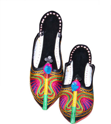 

Bharat Plaza Mojaris For Women(Multicolor, Multi-coloured