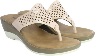 

Inc. Women PEACH Wedges
